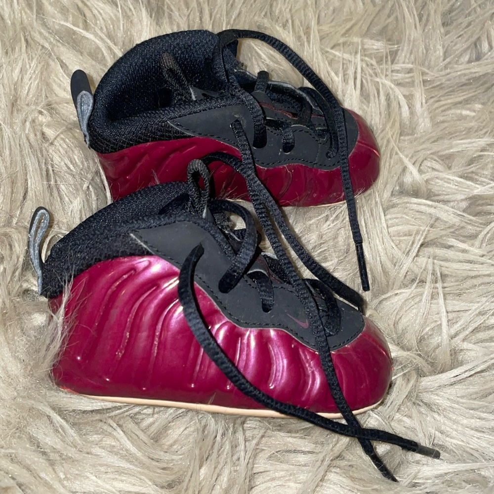 Nike Foamposites Size 4c